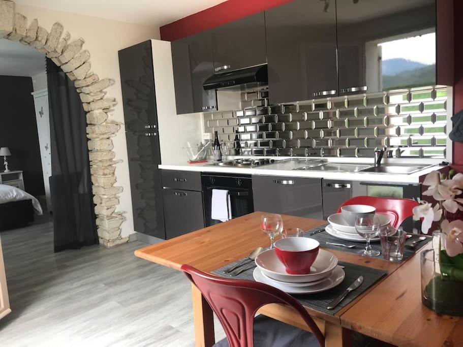 Gite La Licorne Villa Entrechaux Ngoại thất bức ảnh
